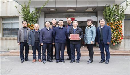 暖心！侯立林到公司送來春節(jié)慰問