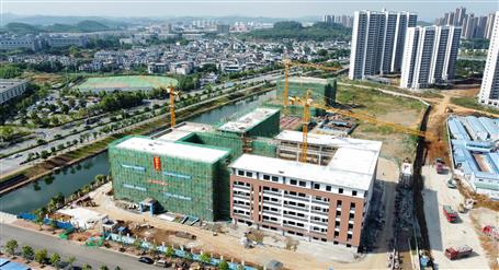 【提升“三力” 爭創(chuàng)佳績】明德中學(xué)項(xiàng)目：掛圖作戰(zhàn) 全力推進(jìn)