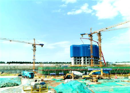 【奮戰(zhàn)三季度 打贏攻堅戰(zhàn)】冶建基礎(chǔ)分公司崇文佳苑項目奮力推進項目建設(shè)